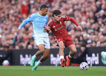 Premier League : Manchester City corrige Liverpool et conforte sa première place - wiwsport