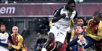Ligue 2 : Cheikh Fall, auteur d'un doublé, et Pau créent la sensation à Metz - wiwsport Ligue 2 : Cheikh Fall, auteur d’un doublé, et Pau créent la sensation à Metz